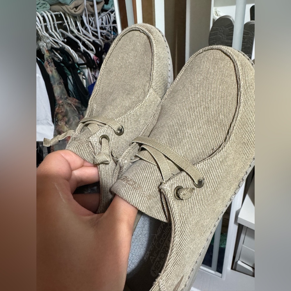 ❌sold❌Skechers Beige Memory Foam Dock Shoes